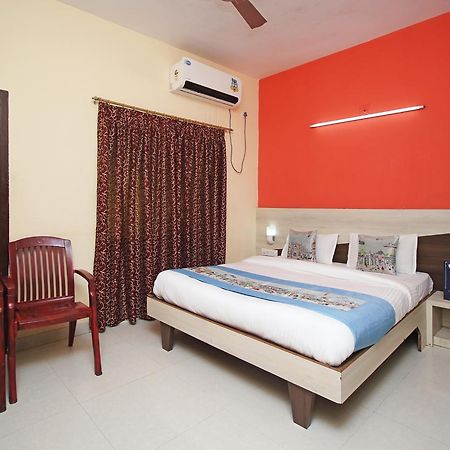 Oyo 7680 Park Lagoon Hotel Puri Exterior photo