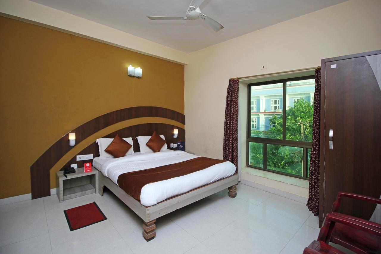 Oyo 7680 Park Lagoon Hotel Puri Exterior photo
