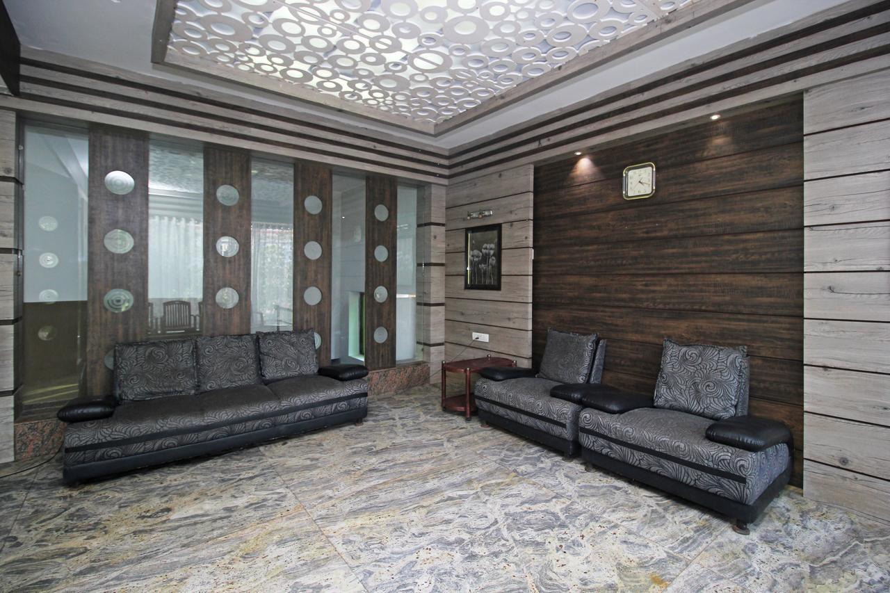 Oyo 7680 Park Lagoon Hotel Puri Exterior photo