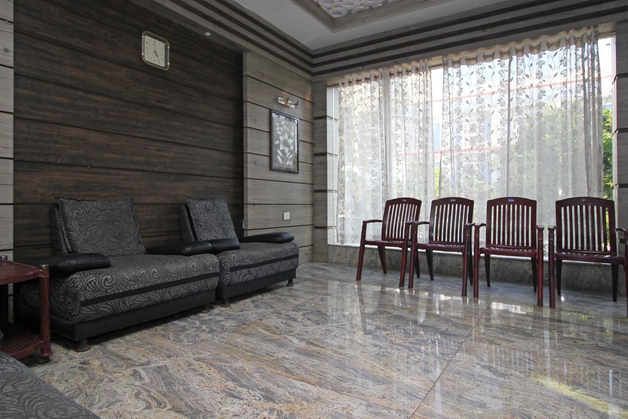 Oyo 7680 Park Lagoon Hotel Puri Exterior photo